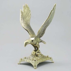 Статуэтка итальянская "Орел" (золотая латунь)